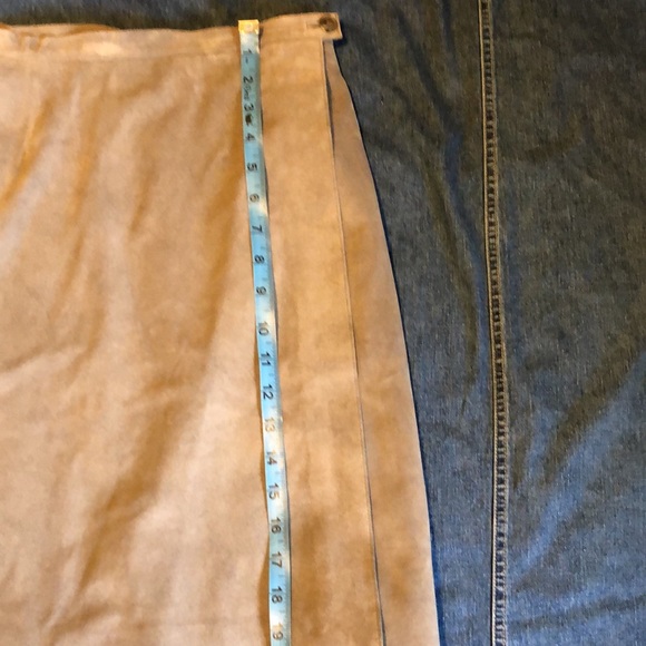 Gap Grey Suede wrap skirt - Size 10 - Picture 5 of 15